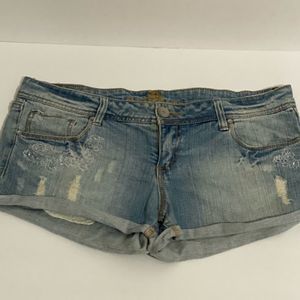 ALMOST FAMOUS SIZE 11